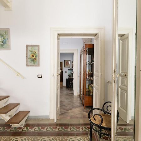 Appartamento Vintage Con Balcone By Wonderful Italy أوستوني المظهر الخارجي الصورة