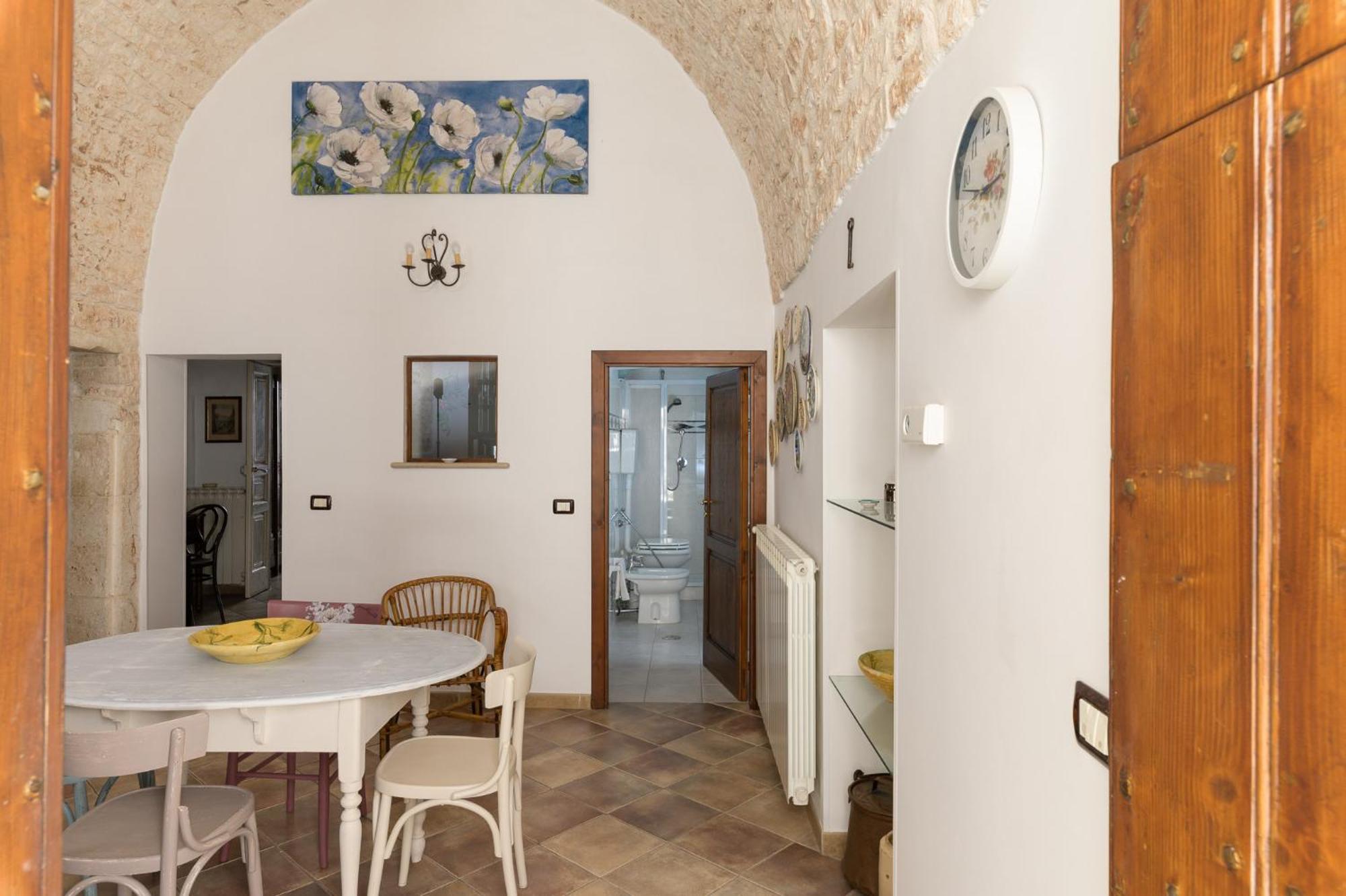 Appartamento Vintage Con Balcone By Wonderful Italy أوستوني المظهر الخارجي الصورة
