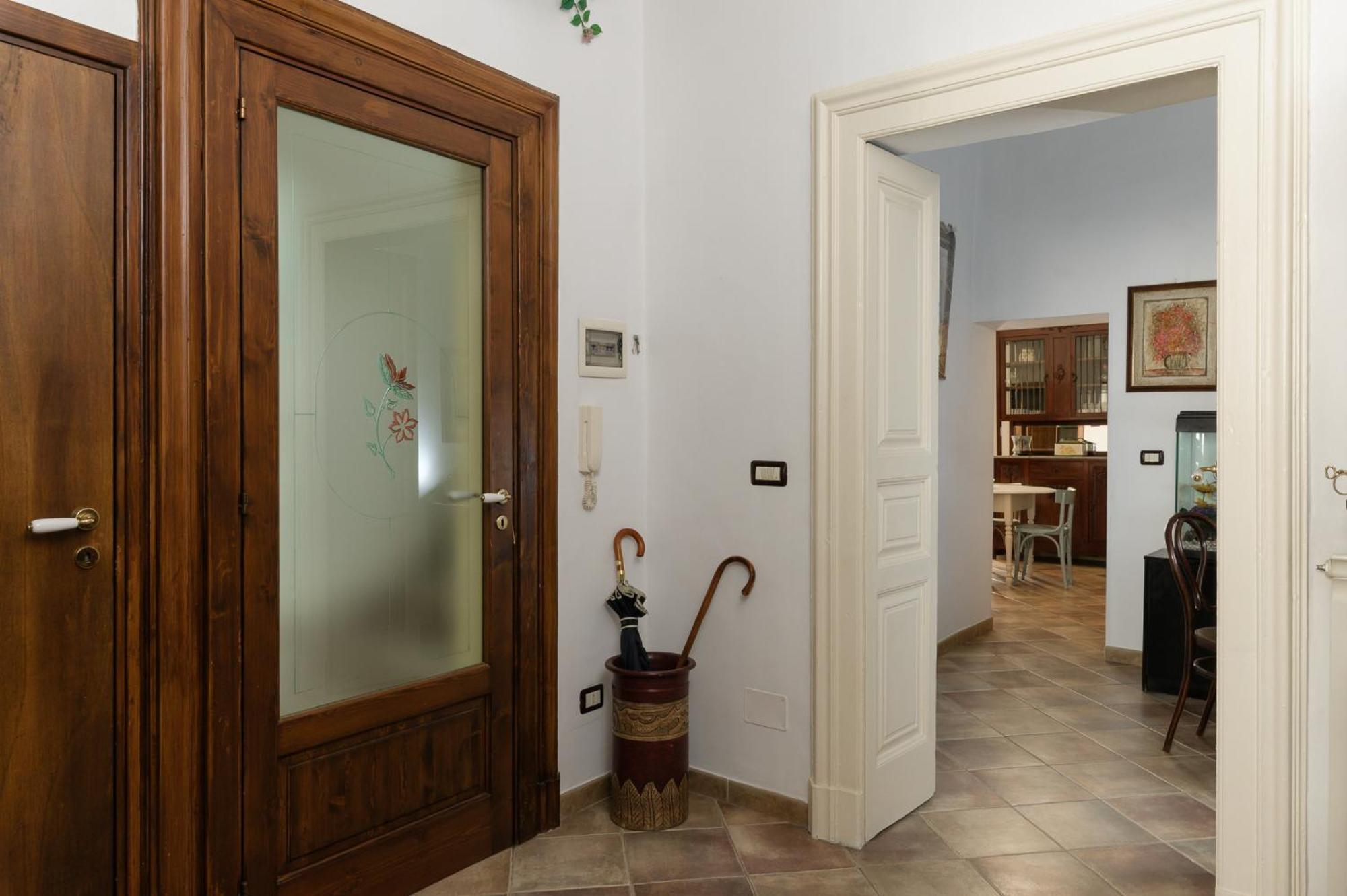 Appartamento Vintage Con Balcone By Wonderful Italy أوستوني المظهر الخارجي الصورة