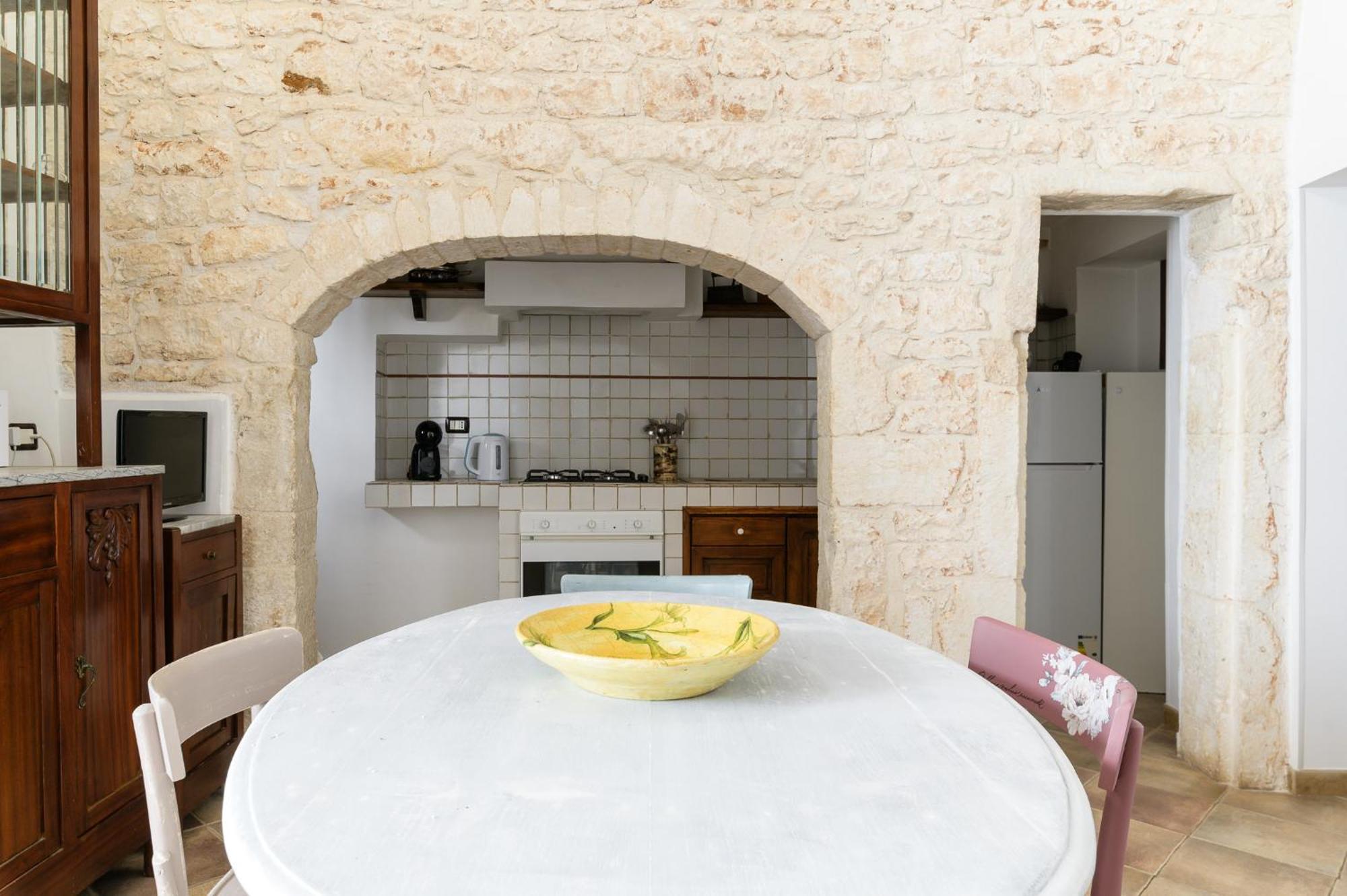 Appartamento Vintage Con Balcone By Wonderful Italy أوستوني المظهر الخارجي الصورة