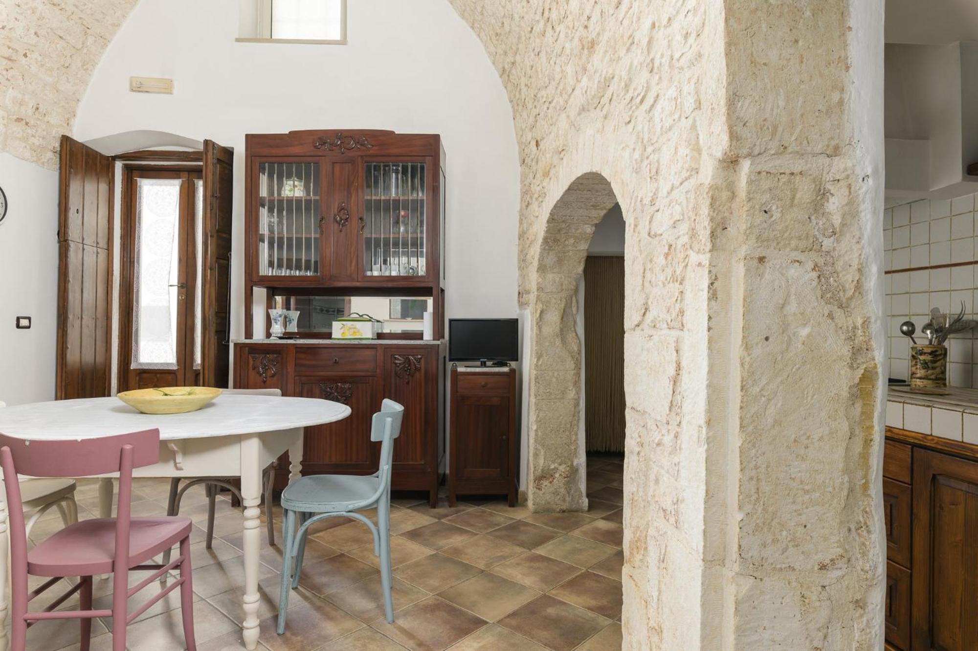 Appartamento Vintage Con Balcone By Wonderful Italy أوستوني المظهر الخارجي الصورة